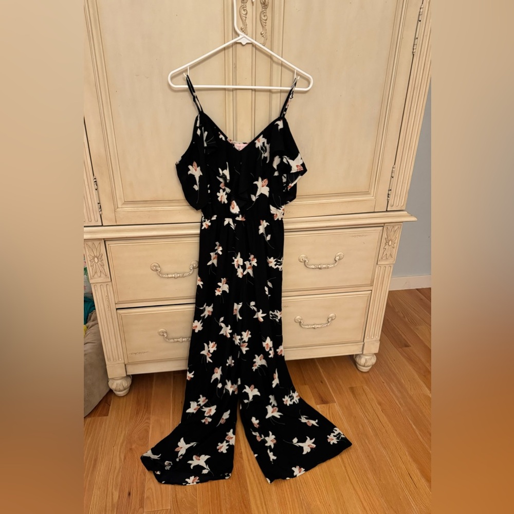 NWT Band of Gypsies navy floral jumper size small